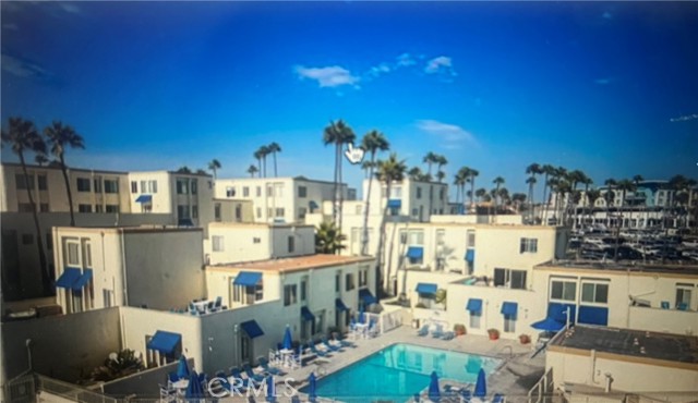 711 Pacific Coast, Huntington Beach CA: https://media.crmls.org/medias/db8e3eca-48cc-4b78-903f-3f7c7e4d01c6.jpg