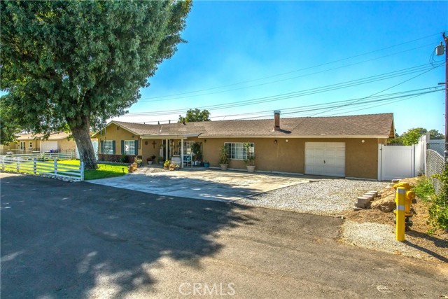 Detail Gallery Image 4 of 24 For 12656 Loma Vista Ct, Yucaipa,  CA 92399 - 3 Beds | 1 Baths