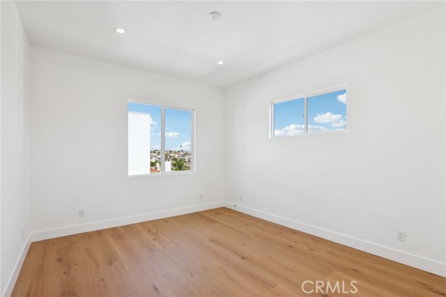 Detail Gallery Image 38 of 50 For 1914 Belmont Ln #B,  Redondo Beach,  CA 90278 - 4 Beds | 3/1 Baths