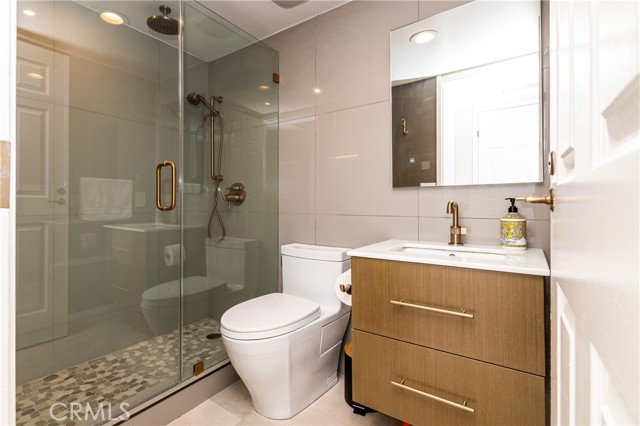 Detail Gallery Image 29 of 66 For 345 Pioneer Dr #1201,  Glendale,  CA 91203 - 2 Beds | 2 Baths