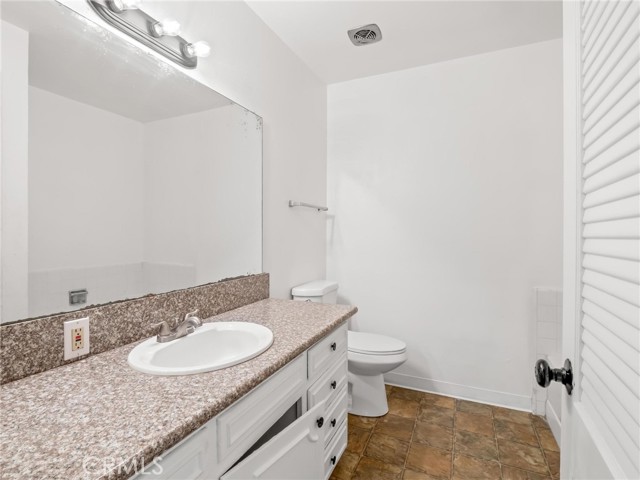 Detail Gallery Image 16 of 22 For 3725 N Fruit Ave #B,  Fresno,  CA 93705 - 2 Beds | 1 Baths