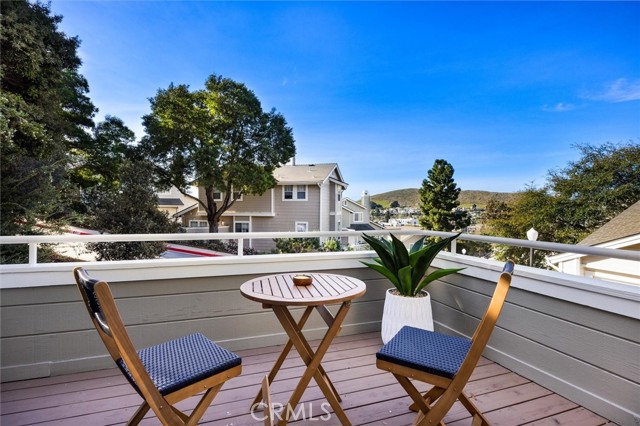 Detail Gallery Image 9 of 35 For 1060 Trevor Way, San Luis Obispo,  CA 93401 - 3 Beds | 3 Baths