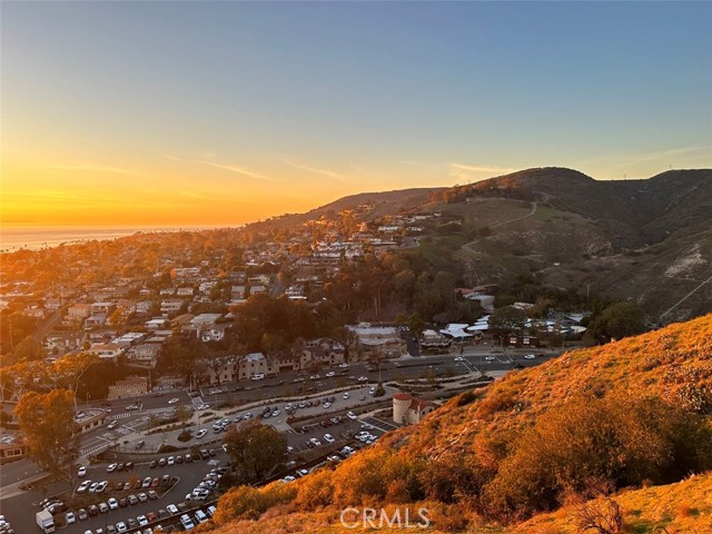 Detail Gallery Image 31 of 45 For 648 Mystic Vw, Laguna Beach,  CA 92651 - 5 Beds | 3/2 Baths