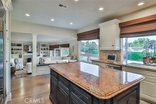 3220 Versaille Court, Thousand Oaks CA: https://media.crmls.org/medias/db914e0e-71a4-4d0d-854e-1bb0e5640ab9.jpg