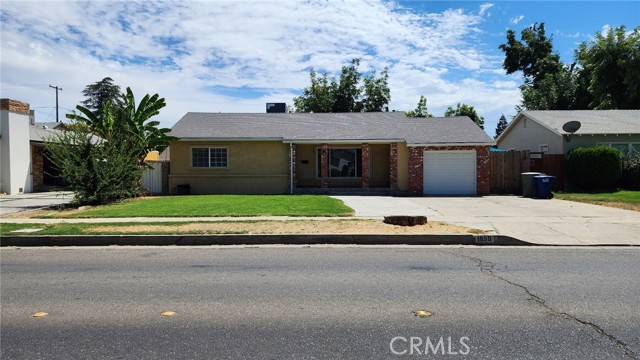 Detail Gallery Image 1 of 1 For 1850 Glen Ave, Merced,  CA 95340 - 5 Beds | 3/1 Baths