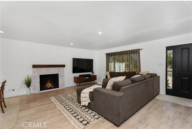 Detail Gallery Image 9 of 31 For 3109 Barbados Pl, Costa Mesa,  CA 92626 - 4 Beds | 2 Baths