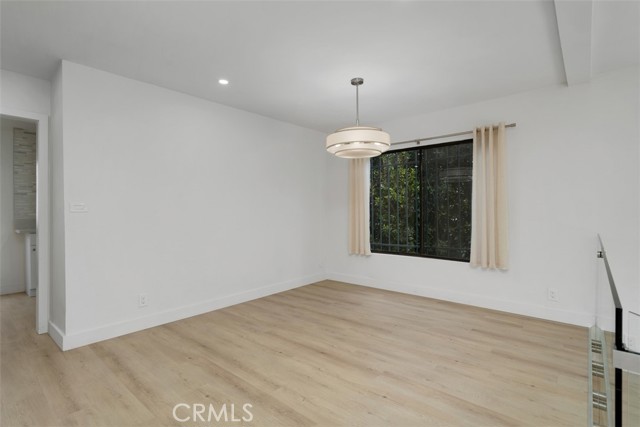 Detail Gallery Image 19 of 53 For 4218 Troost #20,  Studio City,  CA 91604 - 3 Beds | 2/1 Baths