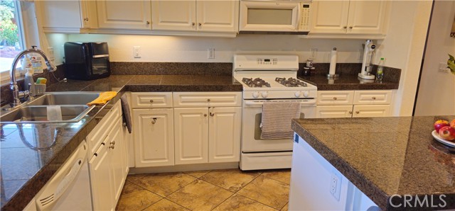 1940 CLEMENS Place, San Jacinto CA: https://media.crmls.org/medias/db92379c-ceb1-4b79-8621-ce89181f094f.jpg