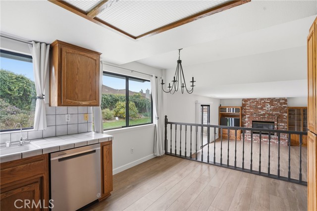 Detail Gallery Image 10 of 39 For 928 Sunrise, Santa Maria,  CA 93455 - 4 Beds | 3 Baths