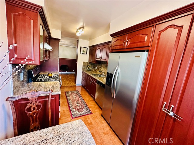 Detail Gallery Image 6 of 43 For 6225 Coldwater Canyon Ave #117,  North Hollywood,  CA 91606 - 2 Beds | 2 Baths