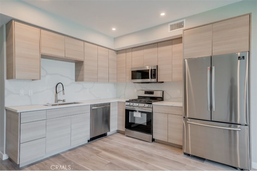 MLS #SR25258310 image #18