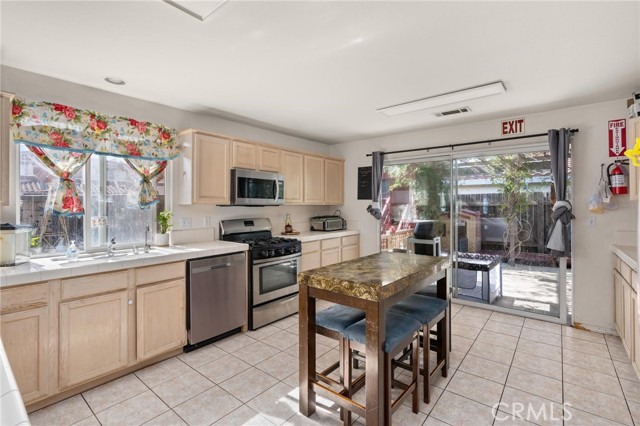 Detail Gallery Image 9 of 34 For 825 Cornell Ct, Santa Maria,  CA 93454 - 3 Beds | 2 Baths