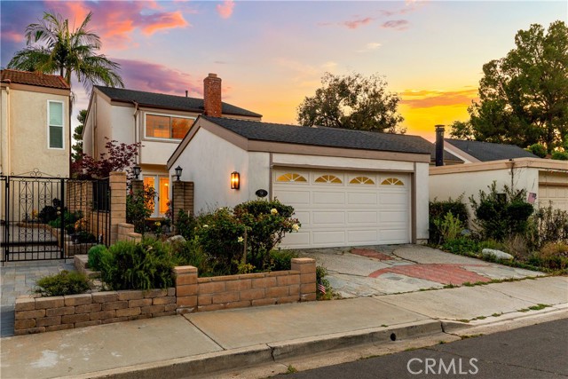 Detail Gallery Image 3 of 69 For 54 Willow Tree, Irvine,  CA 92612 - 4 Beds | 3 Baths