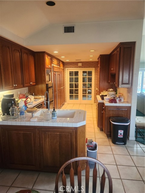 3082 Copa De Oro Drive, Los Alamitos CA: https://media.crmls.org/medias/db949b9b-76cb-4c26-be2a-4408bc1fa500.jpg