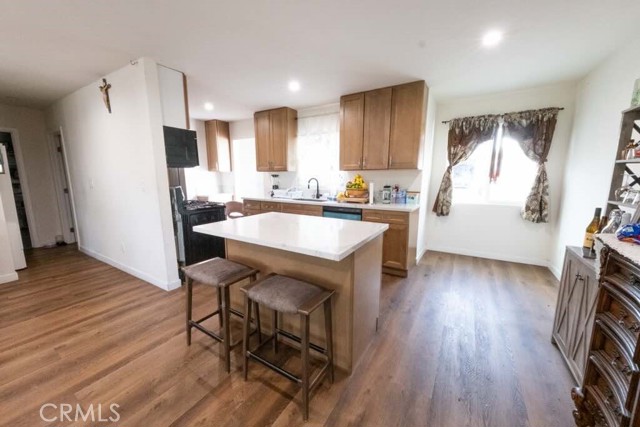 Detail Gallery Image 19 of 47 For 15719 Romar St, North Hills,  CA 91343 - 3 Beds | 2 Baths