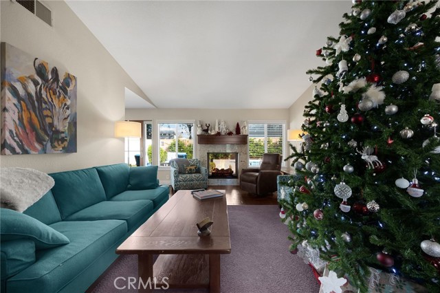 Detail Gallery Image 12 of 23 For 4822 Wisteria Dr, Yorba Linda,  CA 92886 - 4 Beds | 2 Baths