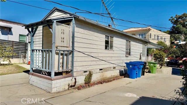 843 Laveta Terrace, Echo Park CA: https://media.crmls.org/medias/db95e293-fe91-4dae-b8af-524618e685a7.jpg