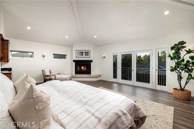 3141 Hillrose Dr, Rossmoor CA: https://media.crmls.org/medias/db960e2c-ba49-47bc-a69d-0356b8f2be17.jpg