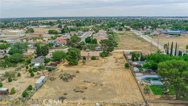 42631 51st W Street, Quartz Hill CA: https://media.crmls.org/medias/db96c922-3519-4c94-8e40-a4f6846574fe.jpg