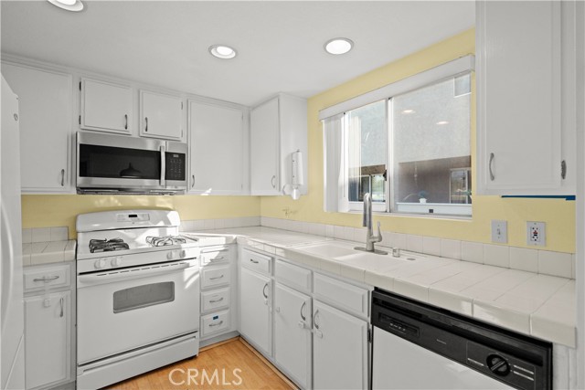 Detail Gallery Image 19 of 44 For 15069 Mulberry Dr, Whittier,  CA 90604 - 3 Beds | 3 Baths