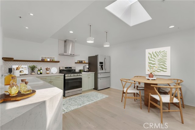 Image 4 of 39 For 17735 Kinzie Street 304