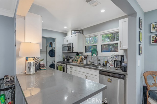 11938 Exposition Boulevard, Los Angeles CA: https://media.crmls.org/medias/db989b8d-b16b-445a-9cce-d6118866c4e5.jpg