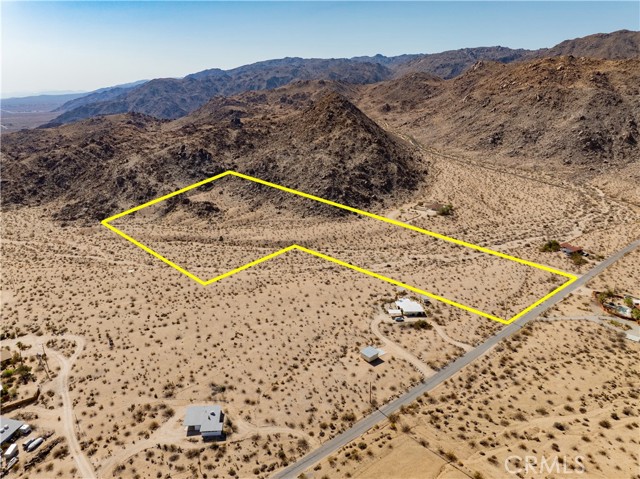 Detail Gallery Image 2 of 28 For 7099 Canyon Rd, Twentynine Palms,  CA 92277 - – Beds | – Baths