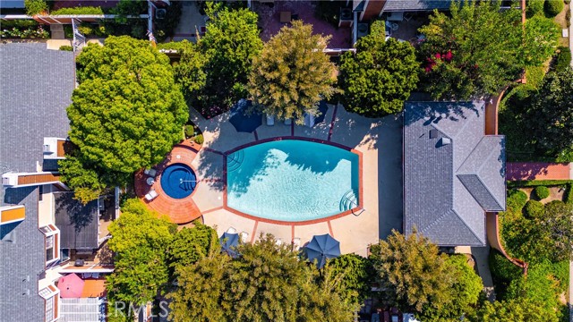 Detail Gallery Image 38 of 39 For 5930 Tampa #204,  Tarzana,  CA 91356 - 3 Beds | 3/1 Baths