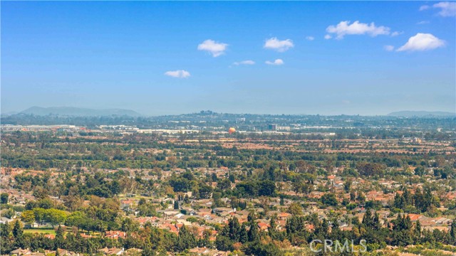 11 Asbury, Irvine CA: https://media.crmls.org/medias/db99c4a0-7628-46f9-bac8-1e079be54960.jpg