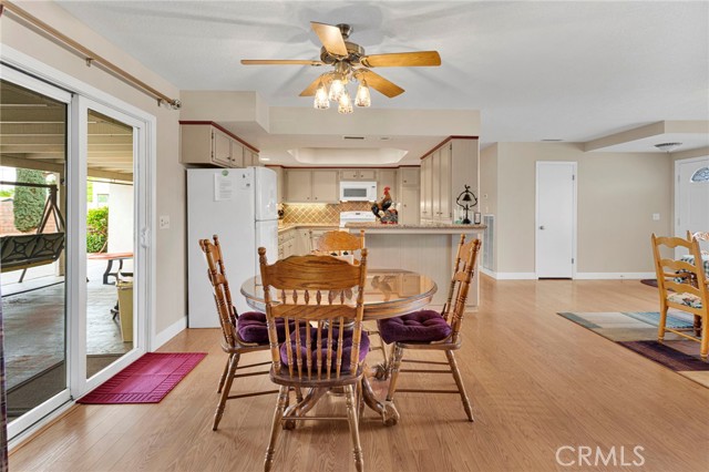 Detail Gallery Image 12 of 56 For 20115 Shoshonee, Apple Valley,  CA 92307 - 4 Beds | 2 Baths