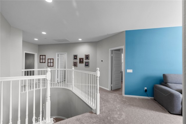 19512 Griffith Drive, Saugus CA: https://media.crmls.org/medias/db9a013c-7ce8-4de0-8242-83f7a6c5cf1d.jpg