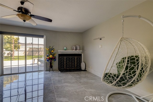 Detail Gallery Image 5 of 39 For 16242 Nassau Ln, Huntington Beach,  CA 92649 - 3 Beds | 2 Baths