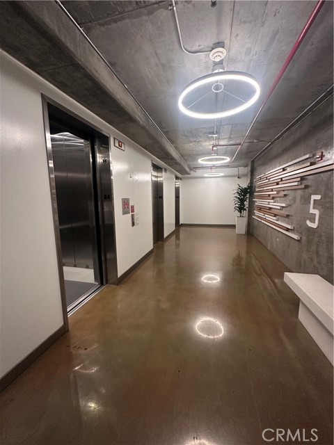 645 W 9th Street, Los Angeles CA: https://media.crmls.org/medias/db9a2ac8-dc10-4993-b3c6-cb572935c95d.jpg