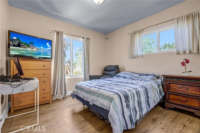 18026 Duncan Street, Encino CA: https://media.crmls.org/medias/db9aa466-c7b8-4528-b893-714b4b4c024a.jpg