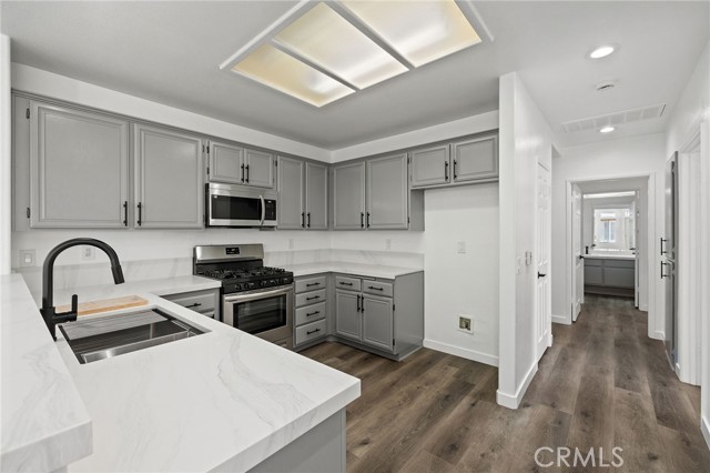 Detail Gallery Image 27 of 60 For 25947 Stafford Canyon Road #G,  Stevenson Ranch,  CA 91381 - 2 Beds | 2 Baths