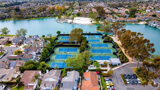 65 Pinewood, Irvine CA: https://media.crmls.org/medias/db9b4f75-49f0-4b22-90e0-56d38db4e22f.jpg