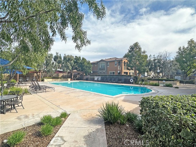 606 Asbury Drive, Claremont CA: https://media.crmls.org/medias/db9c6e7d-72d1-4f4c-b210-79fd7d305df8.jpg