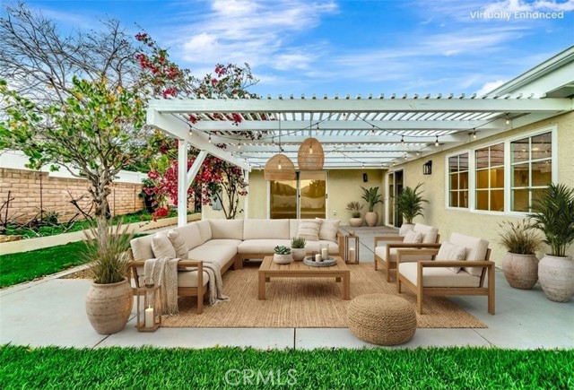 Detail Gallery Image 13 of 19 For 23248 Community, West Hills,  CA 91304 - 4 Beds | 3 Baths