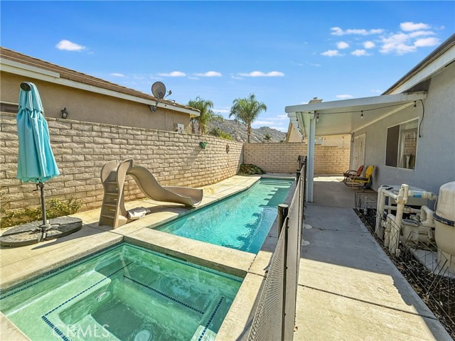 5191 Westerfield, Jurupa Valley CA: https://media.crmls.org/medias/db9cb3a6-b1b4-4eae-9246-ba2738a50e4c.jpg