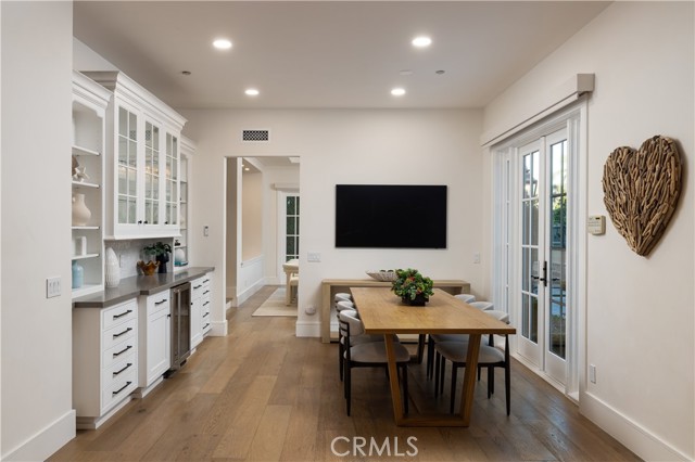 Detail Gallery Image 32 of 72 For 8 Gleneagles Dr, Newport Beach,  CA 92660 - 5 Beds | 5/1 Baths