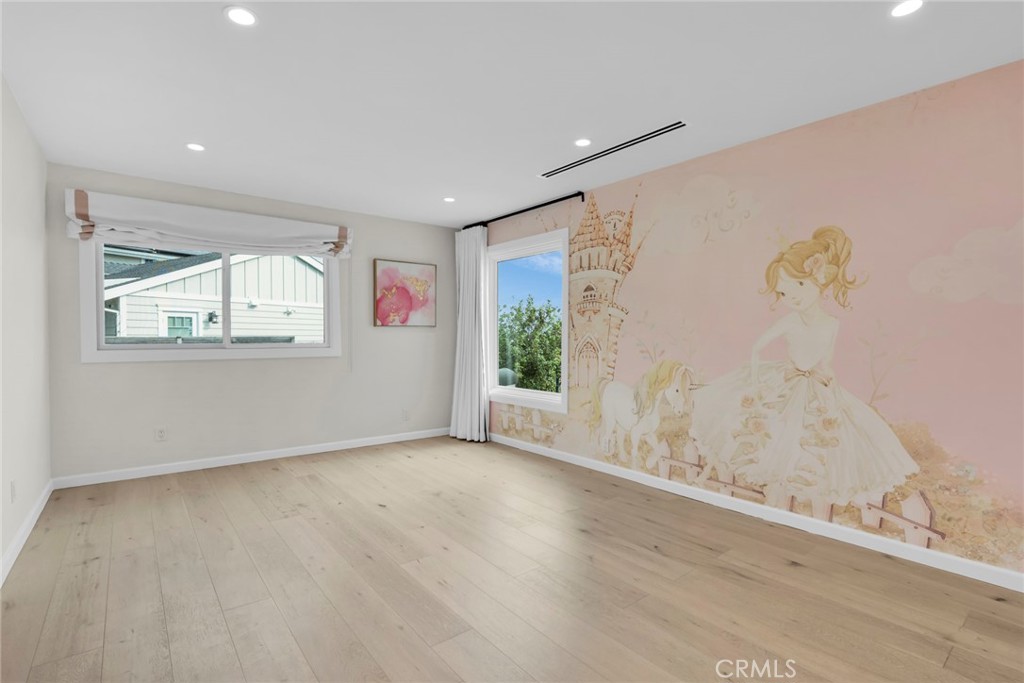 MLS #WS25226127 image #35