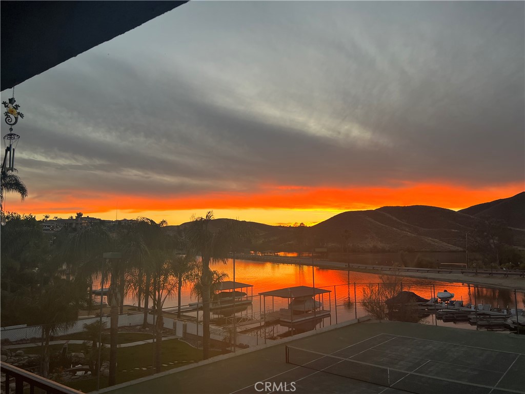 https://media.crmls.org/medias/db9de671-1890-4cea-af4f-61aa3210cb80.jpg?preset=X-Large