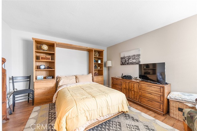 property-img