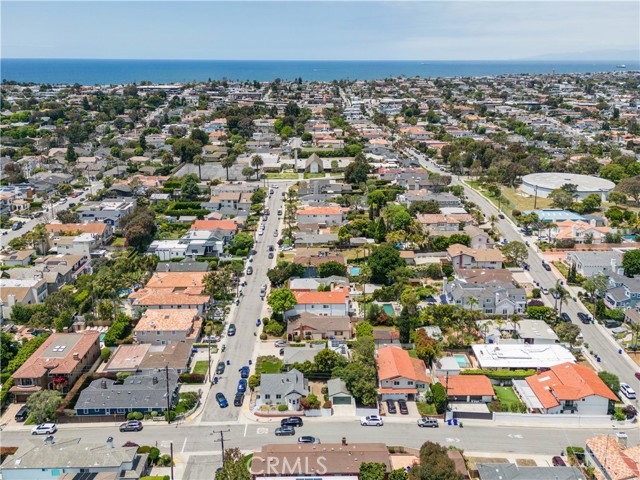 1467 5th Street, Manhattan Beach, California 90266, 3 Bedrooms Bedrooms, ,1 BathroomBathrooms,Residential,Sold,5th,SB23090416