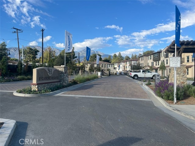 Front Image Thumbnail for CRIV25232878