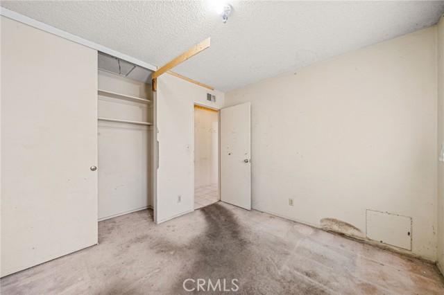 13208 Florwood Avenue, Hawthorne CA: https://media.crmls.org/medias/dba05e54-2f4f-45e7-92cd-baf38fbb3d16.jpg
