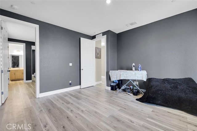 Detail Gallery Image 21 of 54 For 882 Kirkwood Ct, Olivehurst,  CA 95961 - 6 Beds | 3/1 Baths