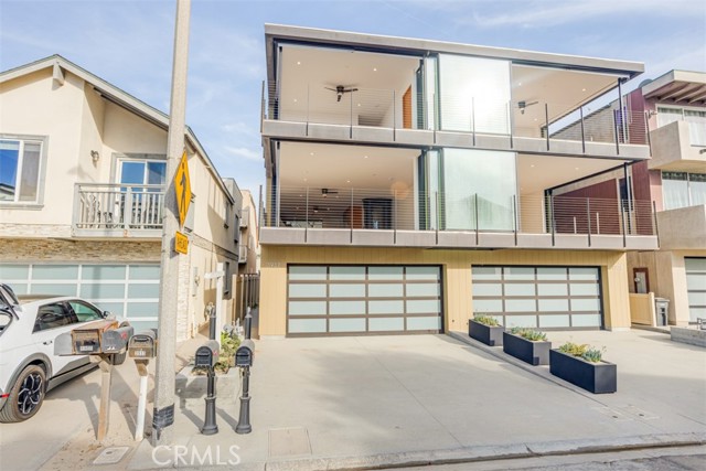 Detail Gallery Image 2 of 54 For 3932 Ocean Drive, Oxnard,  CA 93035 - 3 Beds | 2/1 Baths