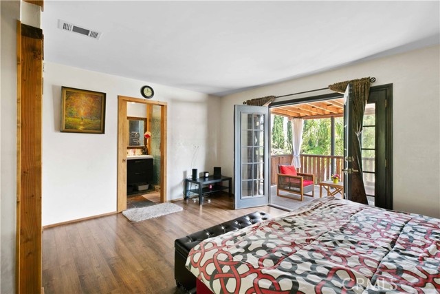 21101 Rosedell Drive, Saugus CA: https://media.crmls.org/medias/dba2cce8-b36b-4f79-b785-c0d622600567.jpg