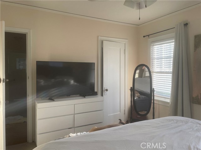 11958 Sarah Street, Valley Village CA: https://media.crmls.org/medias/dba2e85c-dd42-44e4-b8be-bac0c966d09c.jpg
